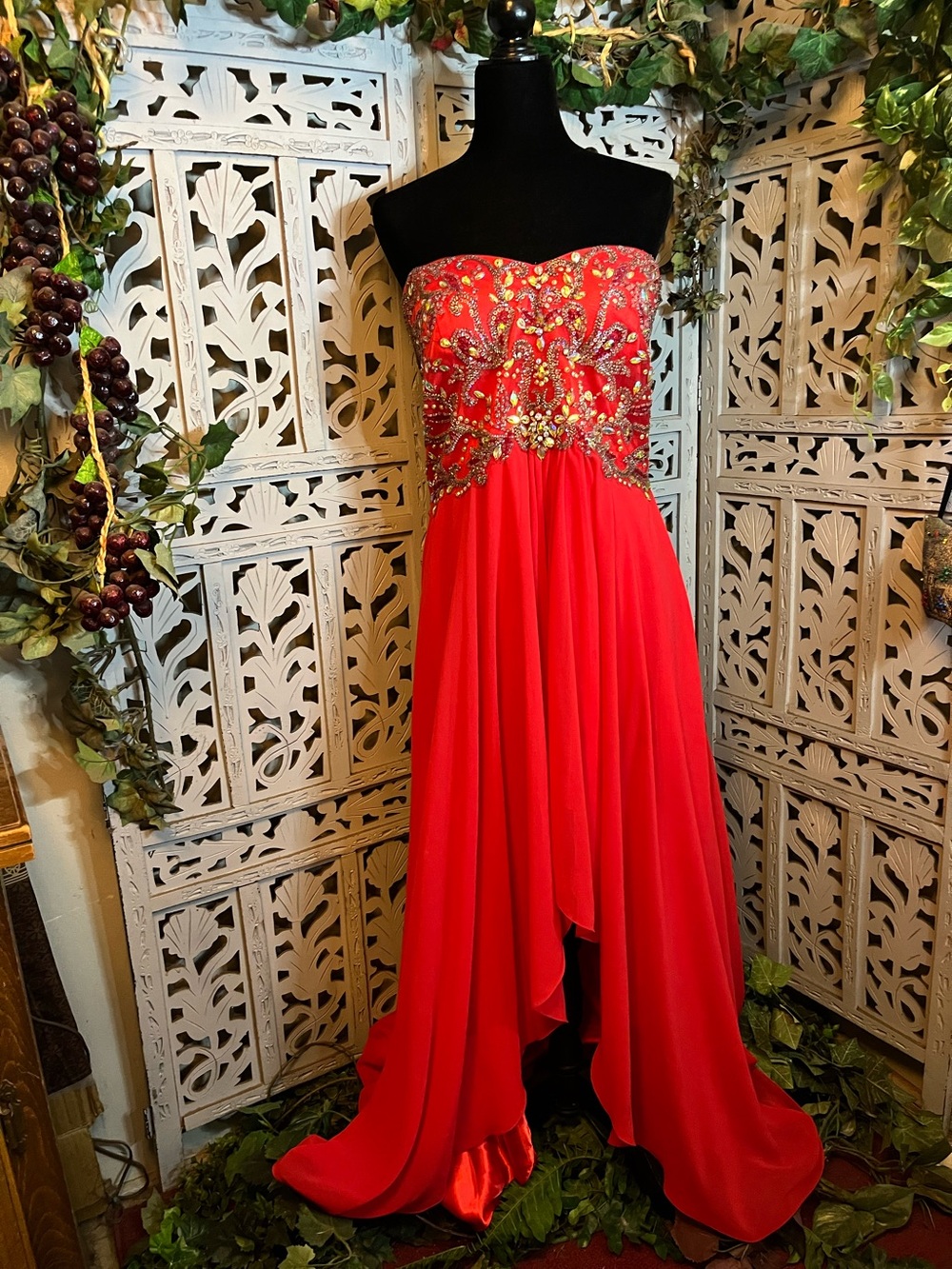 ED YOUNG POLYUSA VIBRANT RED CHIFFON & RHINESTONES HIGH-LOW FORMAL DRESS GOWN